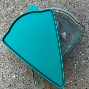 Vintage TUPPERWARE Pizza Keeper Container With Lid Teal Plastic